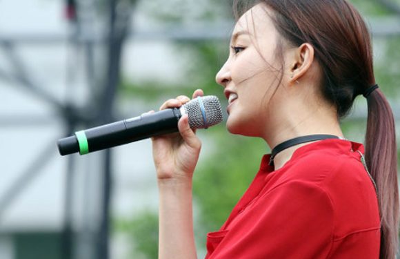 Younha toppt als erstes weibliches Idol die US iTunes Charts