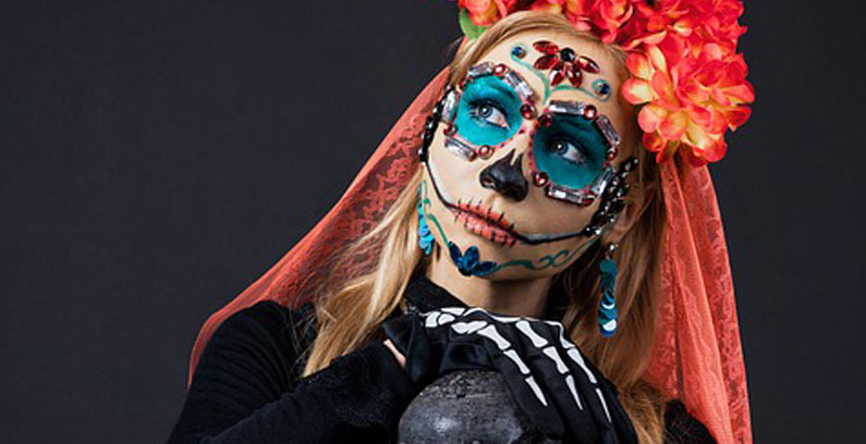 Halloween-Kostüm-Hautpflege