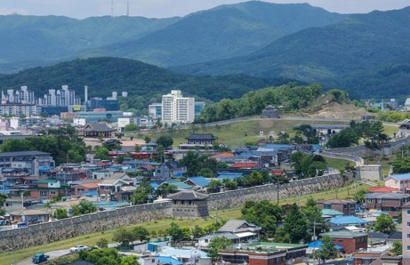 Feuer ist in einem Kaufhaus in Suwon ausgebrochen