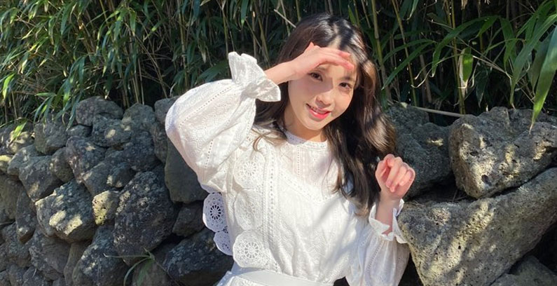 IU