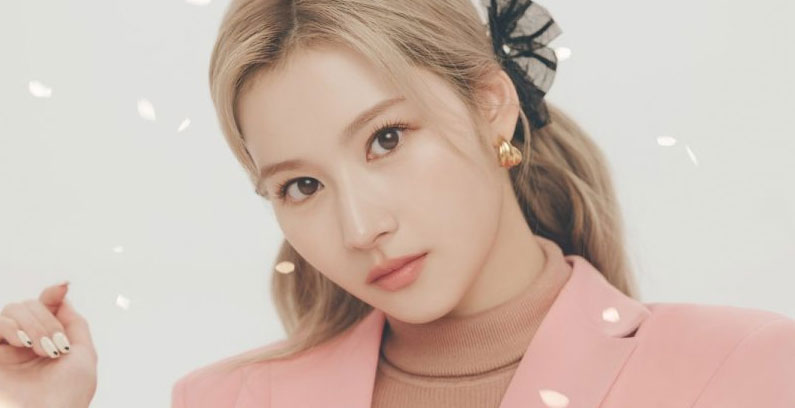 TWICE-Sana